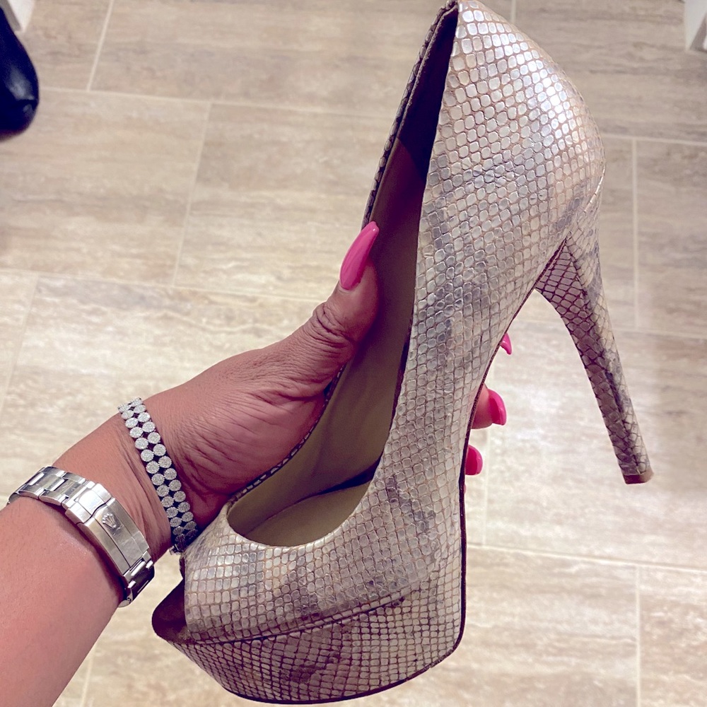 Snake Print Brian Atwood Pumps. Size 8. Like New.